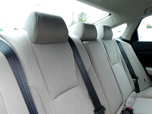 Used 2024 Honda Accord EX image 12