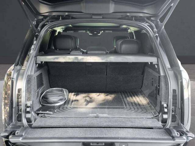 Used 2024 Land Rover Range Rover Long Wheelbase Autobiography AWD/4WD image 11