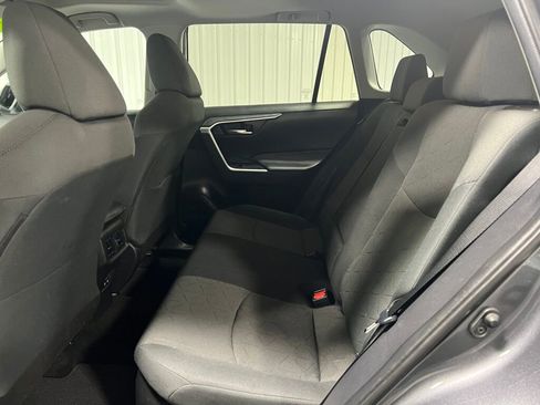 Used 2020 Toyota RAV4 XLE image 6
