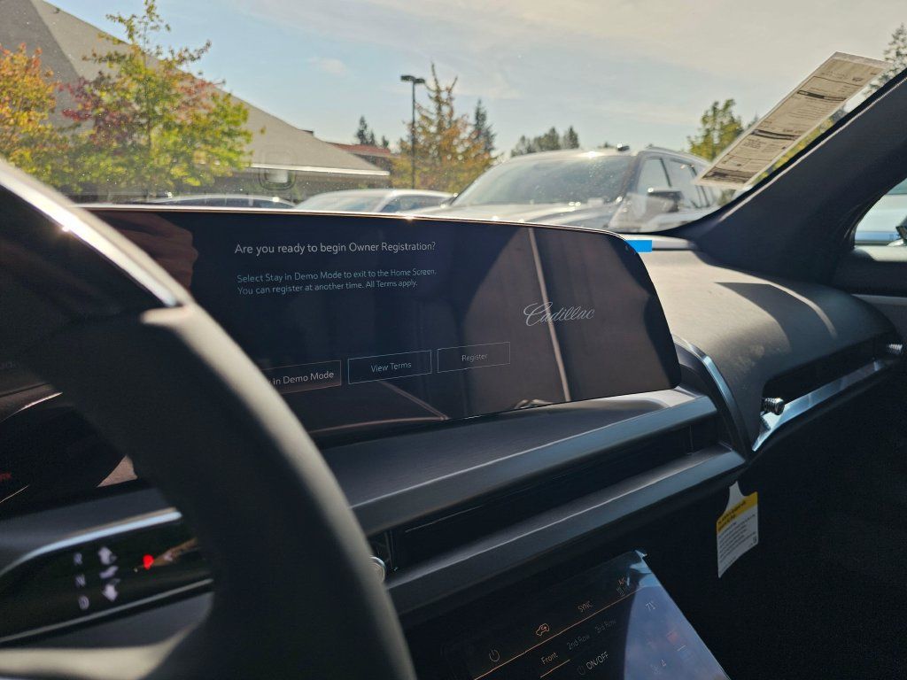 New 2027 Cadillac Vistiq Luxury AWD/4WD image 27