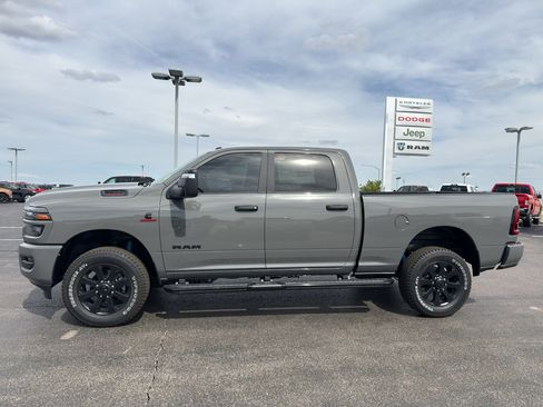 New 2026 RAM 2500 Big Horn AWD/4WD image 8
