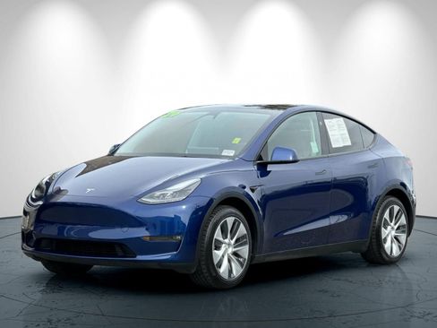 Used 2024 Tesla Model Y Long Range AWD/4WD image 8