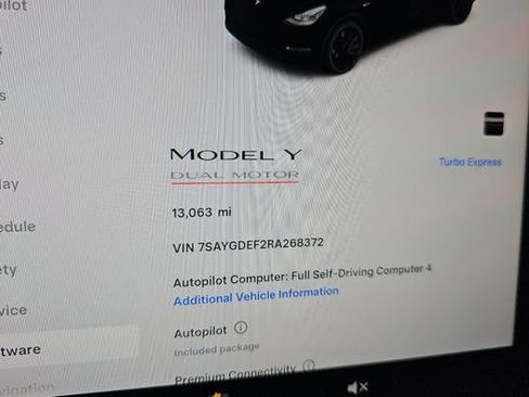 Used 2024 Tesla Model Y Performance image 8