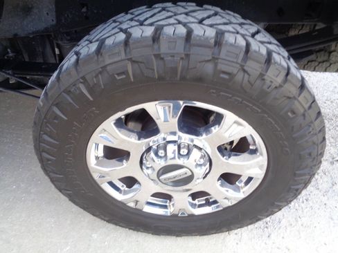 Used 2020 Ford F250 Lariat w/ Chrome Package image 30