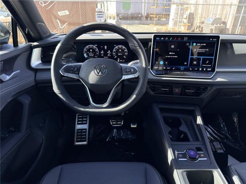 New 2026 Volkswagen Tiguan SE R-Line AWD/4WD image 17