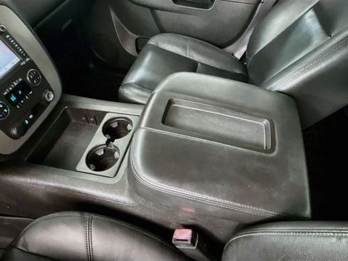 Used 2013 GMC Sierra 2500 SLT w/ LPO, On The Job Package AWD/4WD image 10