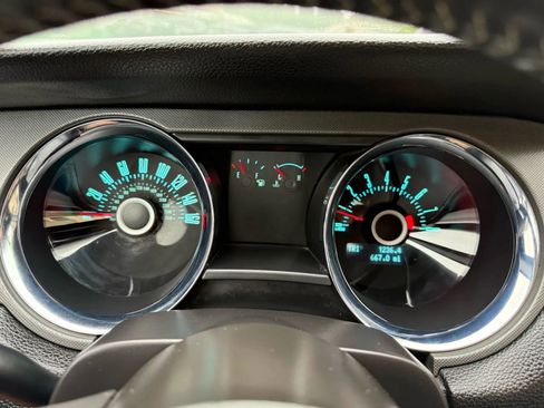 Used 2013 Ford Mustang Coupe image 26