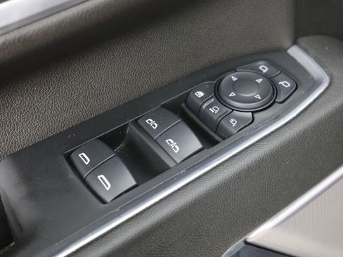 Used 2024 Chevrolet Silverado 2500 High Country w/ High Country Premium Package AWD/4WD image 25