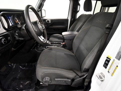Used 2024 Jeep Wrangler Unlimited Sahara AWD/4WD image 14