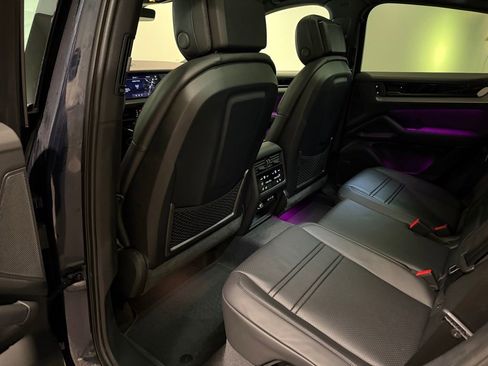 Certified 2026 Porsche Cayenne image 24