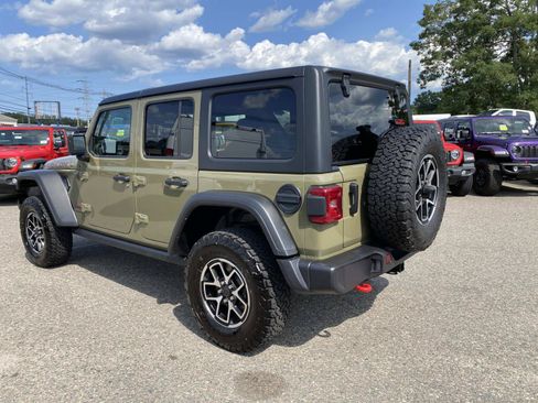 Certified 2026 Jeep Wrangler Unlimited Rubicon AWD/4WD image 6