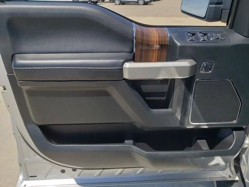 Used 2016 Ford F150 Lariat w/ Equipment Group 502A Luxury AWD/4WD image 12
