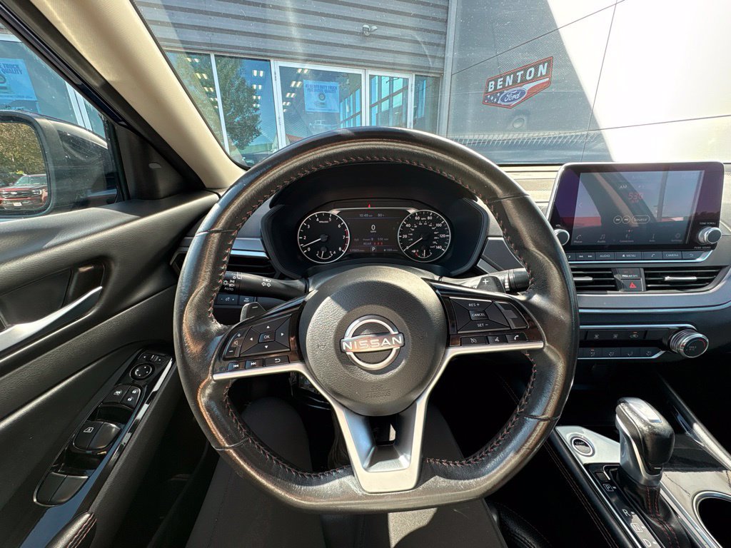 Used 2024 Nissan Altima 2.5 SR FWD image 13