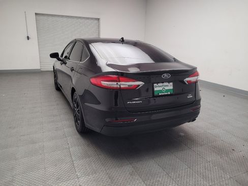 Used 2020 Ford Fusion SE image 6