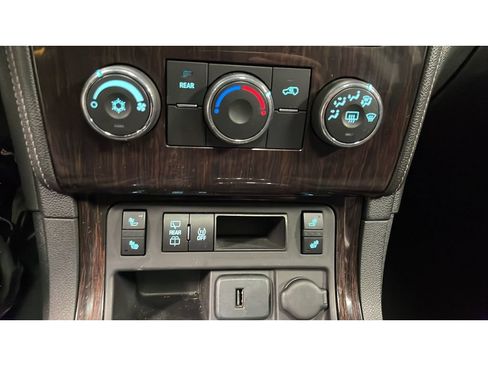 Used 2015 Chevrolet Traverse LT w/ Style and Technology Package FWD image 14