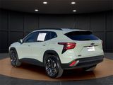 Used 2024 Chevrolet Trax RS w/ Sunroof Package image 3