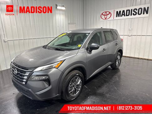 Used 2024 Nissan Rogue S AWD/4WD image 1