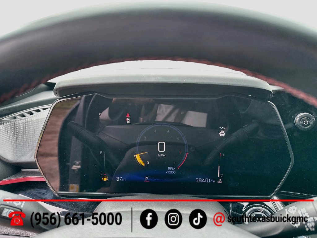 Used 2025 Chevrolet Trax RS w/ Sunroof Package FWD image 15
