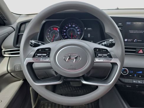 Used 2023 Hyundai Elantra SEL FWD image 9