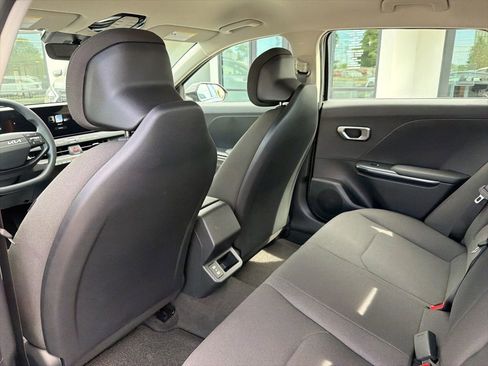 New 2026 Kia K4 FWD image 18