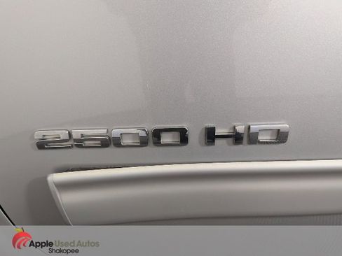 Used 2010 Chevrolet Silverado 2500 LT w/ Interior Plus Package image 39