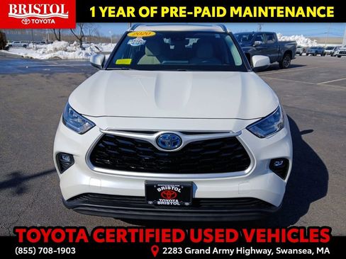 Certified 2020 Toyota Highlander XLE image 2