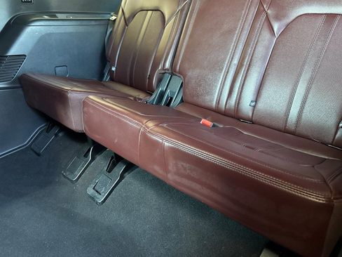 Used 2024 Ford Expedition Limited image 35