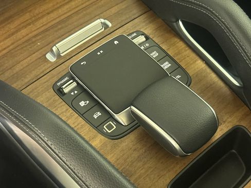 Certified 2026 Mercedes-Benz GLE 350 4MATIC image 33