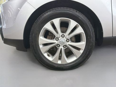 Used 2015 Kia Soul + FWD image 30