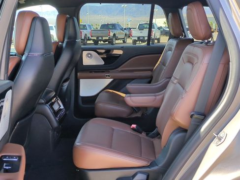 Used 2021 Lincoln Aviator Reserve w/ Equipment Group 202A AWD/4WD image 27