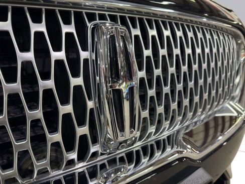 Used 2020 Lincoln Nautilus Reserve w/ Equipment Group 201A image 18