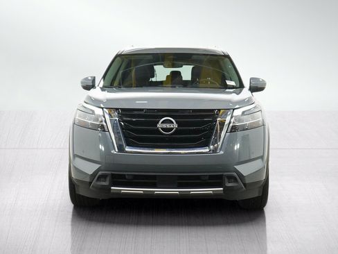Used 2023 Nissan Pathfinder SL AWD/4WD image 8