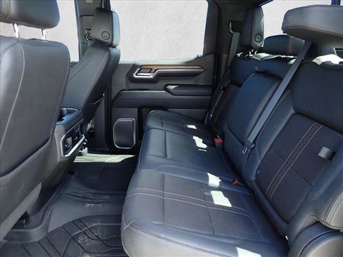 Used 2023 Chevrolet Silverado 1500 High Country w/ Technology Package AWD/4WD image 8