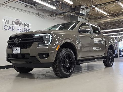 Used 2025 Ford Ranger Lariat w/ Black Appearance Package AWD/4WD image 15