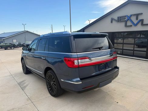 Used 2019 Lincoln Navigator Reserve AWD/4WD image 7