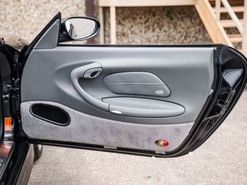 Used 2002 Porsche 911 Carrera RWD image 56