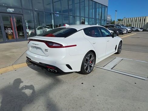 Used 2021 Kia Stinger GT1 AWD/4WD image 4