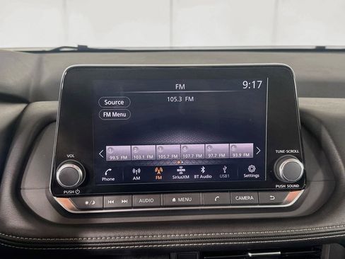 Used 2025 Nissan Rogue SV FWD image 21