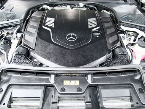 Used 2025 Mercedes-Benz S 580 4MATIC Sedan image 30