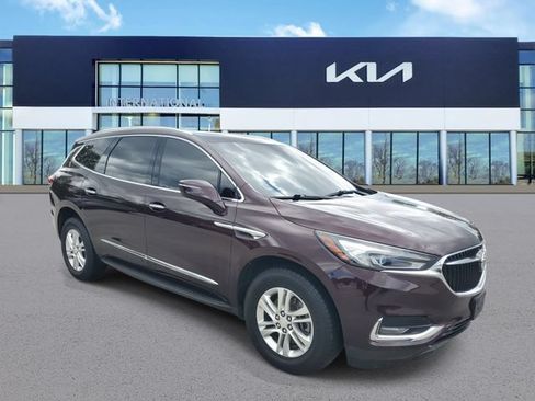 Used 2018 Buick Enclave Essence w/ Trailering Package AWD/4WD image 2