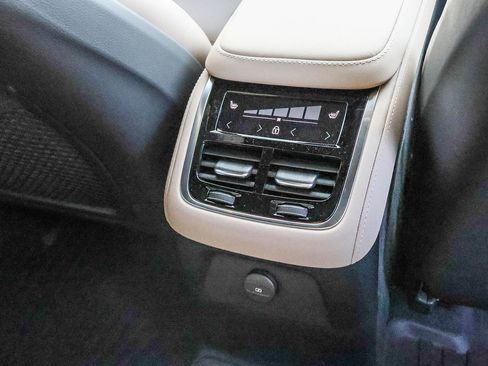 New 2026 Volvo XC90 T8 Ultra w/ Lounge Package image 20