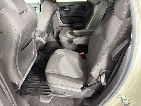 Used 2016 Chevrolet Traverse LT w/ Style and Technology Package image 13