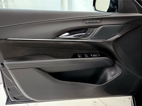 Used 2022 Cadillac CT4 V Blackwing w/ Technology Package image 22