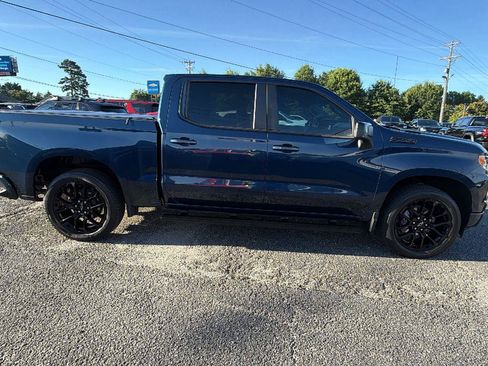 Used 2022 Chevrolet Silverado 1500 RST w/ Z71 Off-Road Package AWD/4WD image 7