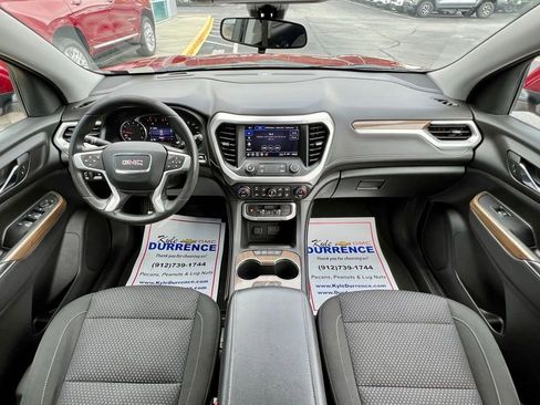 Used 2022 GMC Acadia SLE image 2