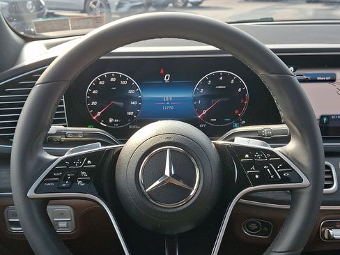 Used 2024 Mercedes-Benz GLE 350 4MATIC image 19