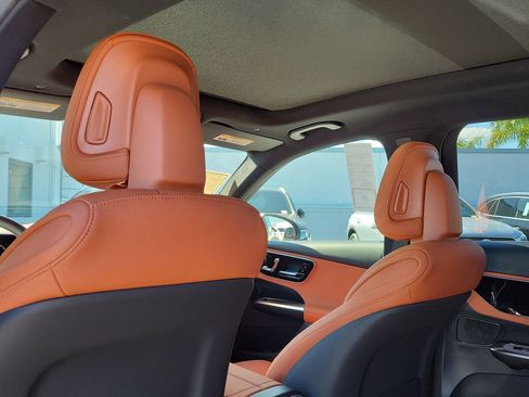 New 2026 Mercedes-Benz GLC 300 image 10