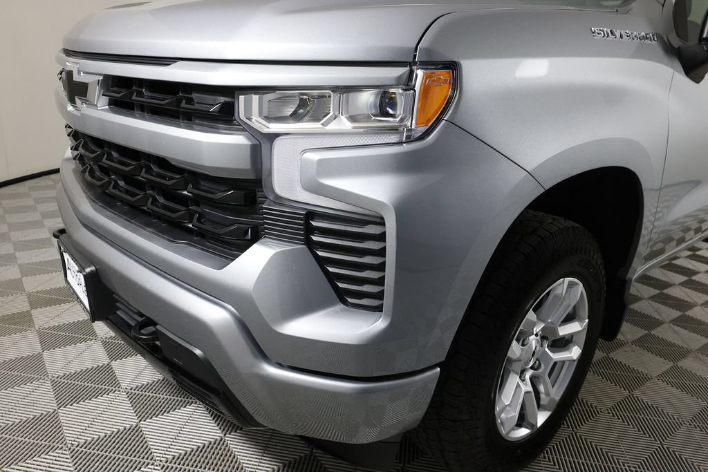 Used 2026 Chevrolet Silverado 1500 RST AWD/4WD image 32