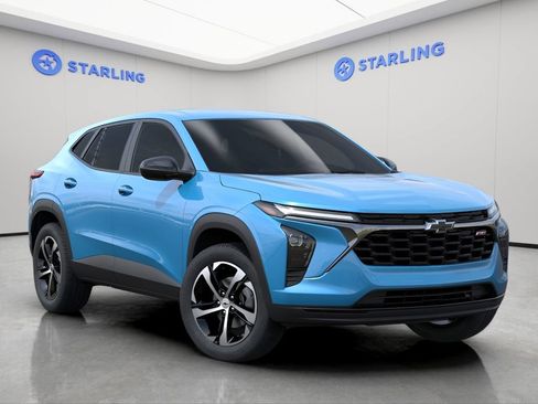 Certified 2025 Chevrolet Trax RS w/ Driver Confidence Package FWD image 7