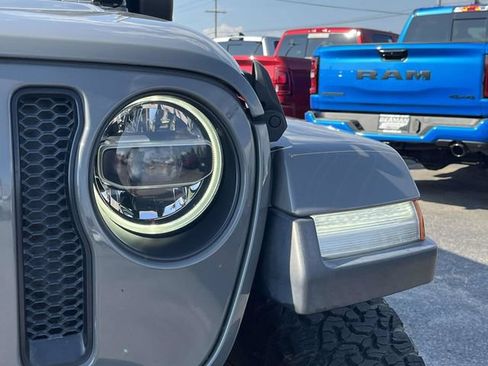 Used 2019 Jeep Wrangler Unlimited Sahara w/ Quick Order Package 24M Moab AWD/4WD image 9